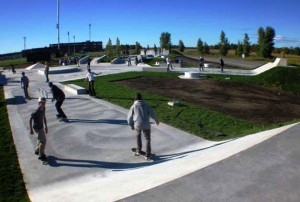 Skate-Plaza-Skateboard-Ville-Repentigny-Skatepark-Spectrum-Concrete-Sk8park_1